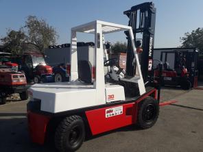 погрузчик г/п 3 тонны Nissan EGH02A30