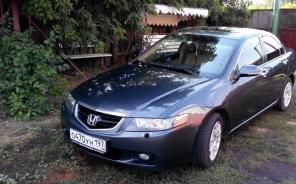 Honda Accord 7.