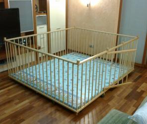 Большой детский деревянный манеж 1.7х2.0м с калиткой