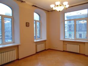 Продаетсяуникальная квартира 200 кв.м в центре Петербурга
