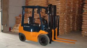 Продаю погрузчик Toyota 7FD18