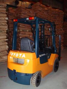 Продаю погрузчик Toyota 7FD18