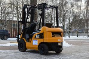 ДИЗЕЛЬНЫЙ ПОГРУЗЧИК БУ CATERPILLAR DP15NT