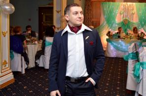 Ведущий (тамада) диджей и оборудование на праздник