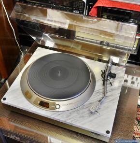Проигрыватель винила Denon DP-1800. Мраморный!