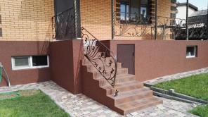 Утепление, отделка цоколя дома - мраморной крошкой, клинкерной плиткой, короедом