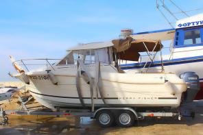 Катер Merry Fisher 725