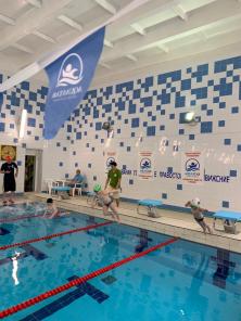 Клуб плавания "Aqua Star" открывает свои двери в мир спорта для взрослых и детей.