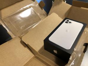 Iphone 11 pro max 512Gb ( WhatsApp: +12343010493 )