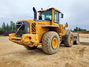 VOLVO L120F б/у карьерный погрузчик фронтальный 4 м3