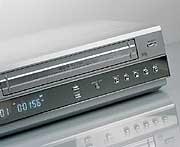 Проигрыватель DVD и Видеомагнитофон в одном корпусе VHS LG DC592W .4500руб.