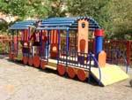 Деревянные игровые комплексы, площадки для собак, карусели, веранды -широкий ассортимент.
