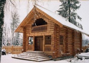 Элитные срубы ручной рубки из кедра и лиственницы
