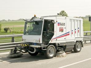 Конвейерно-вакуумная уборочная машина Dulevo 5000 VELOCE EURO 4 IVECO