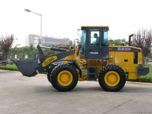 Погрузчик XCMG ZL30G.