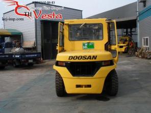Вилочный погрузчик Doosan D 70 2004 г 7 тонн