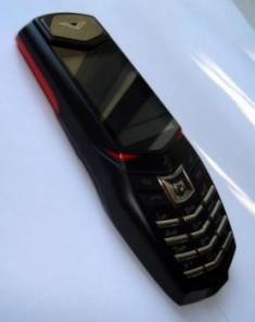 Уникальный дизайн телефона Vertu Concept