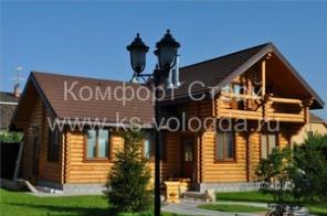 Деревянные дома и бани из оцилиндрованного бревна.