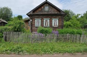 Продается дом с участком на берегу реки Вятки.