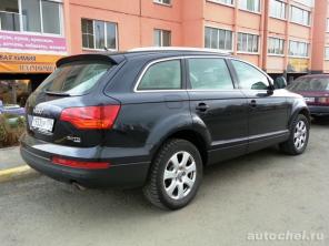 Audi Q7 2008 года.