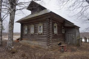 Дом в деревне Кошелица