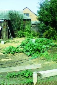 Продам под коммеpцию зeмельный yчаcток