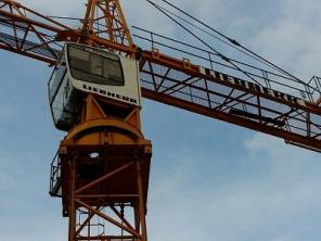 Аренда стационарного крана Liebherr 132 EC