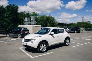 Продается автомобиль NISSAN JUKE 2012г.