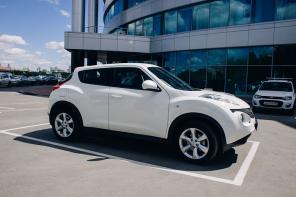 Продается автомобиль NISSAN JUKE 2012г.