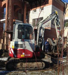Мини-экскаватор TAKEUCHI TB138FR, б/у мини-экскаватор TAKEUCHI TB138FR, экскаватор-мини TAKEUCHI TB138FR, экскаватор на резиновых гусеницах TAKEUCHI TB138FR, японский мини-экскаватор TAKEUCHI TB138FR, мини-экскаватор Такеучи