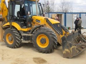 Аренда экскаватора-погрузчика JCB